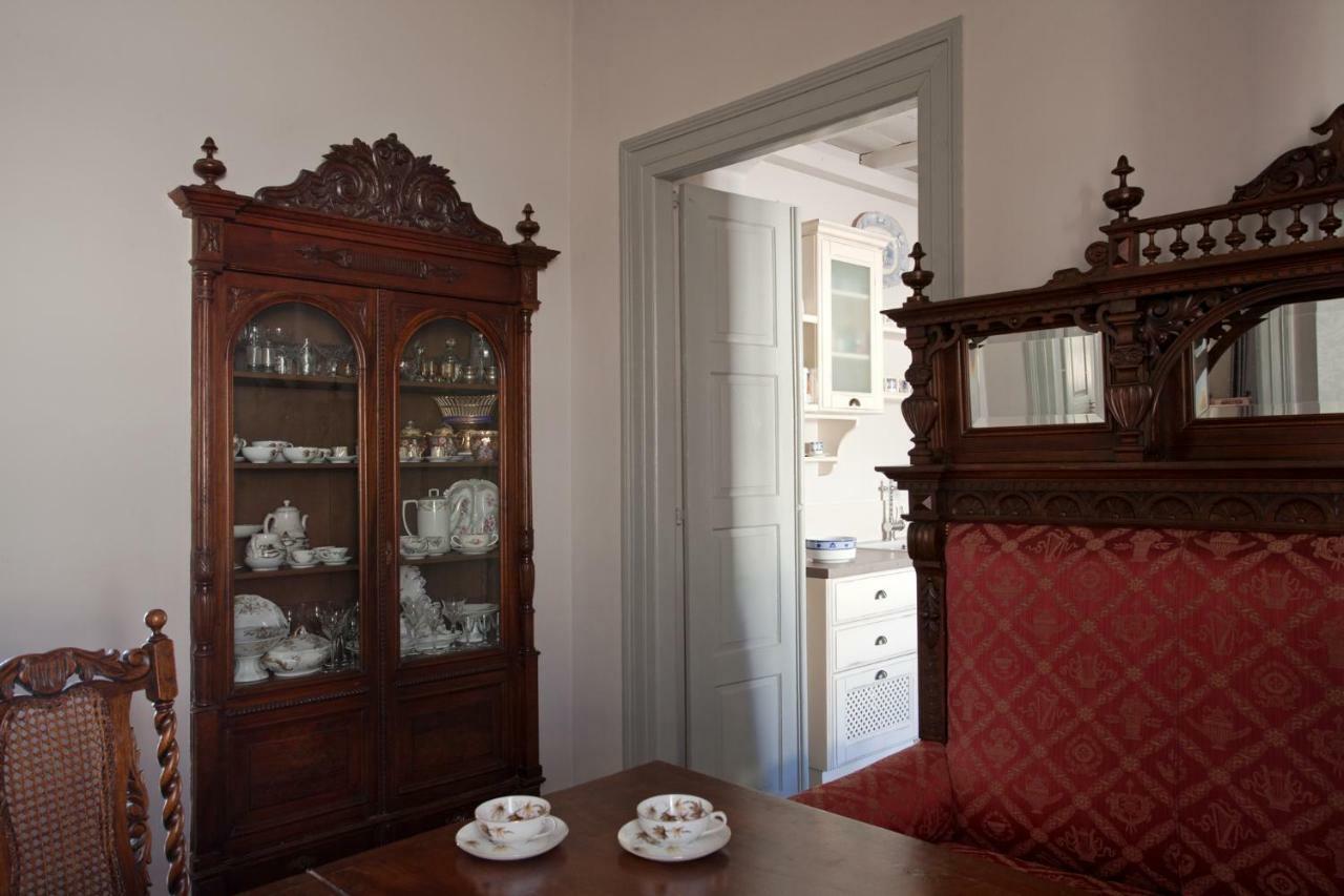 Dellagracia Mansion In Poseidonia Syros Βίλα Ποσειδωνία Εξωτερικό φωτογραφία