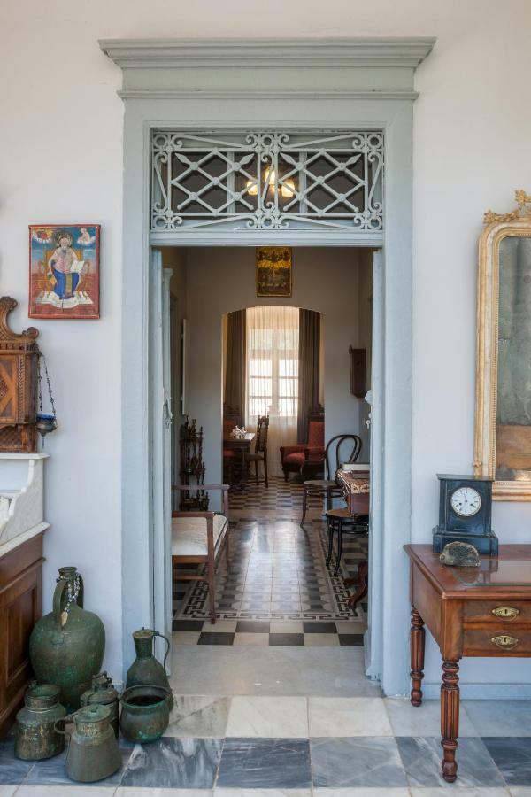 Dellagracia Mansion In Poseidonia Syros Βίλα Ποσειδωνία Εξωτερικό φωτογραφία