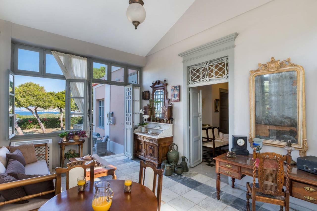 Dellagracia Mansion In Poseidonia Syros Βίλα Ποσειδωνία Εξωτερικό φωτογραφία