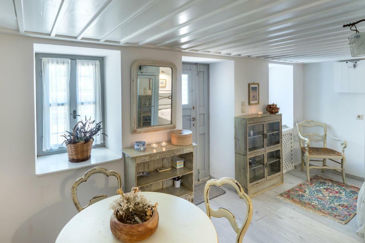 Dellagracia Mansion In Poseidonia Syros Βίλα Ποσειδωνία Εξωτερικό φωτογραφία