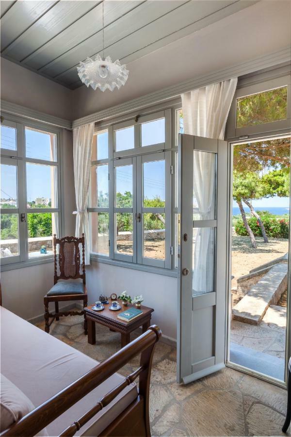 Dellagracia Mansion In Poseidonia Syros Βίλα Ποσειδωνία Εξωτερικό φωτογραφία