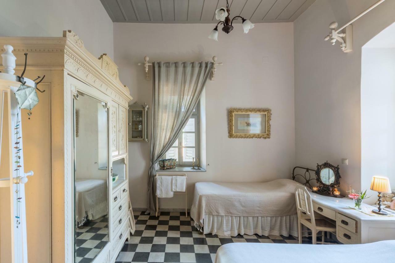 Dellagracia Mansion In Poseidonia Syros Βίλα Ποσειδωνία Εξωτερικό φωτογραφία